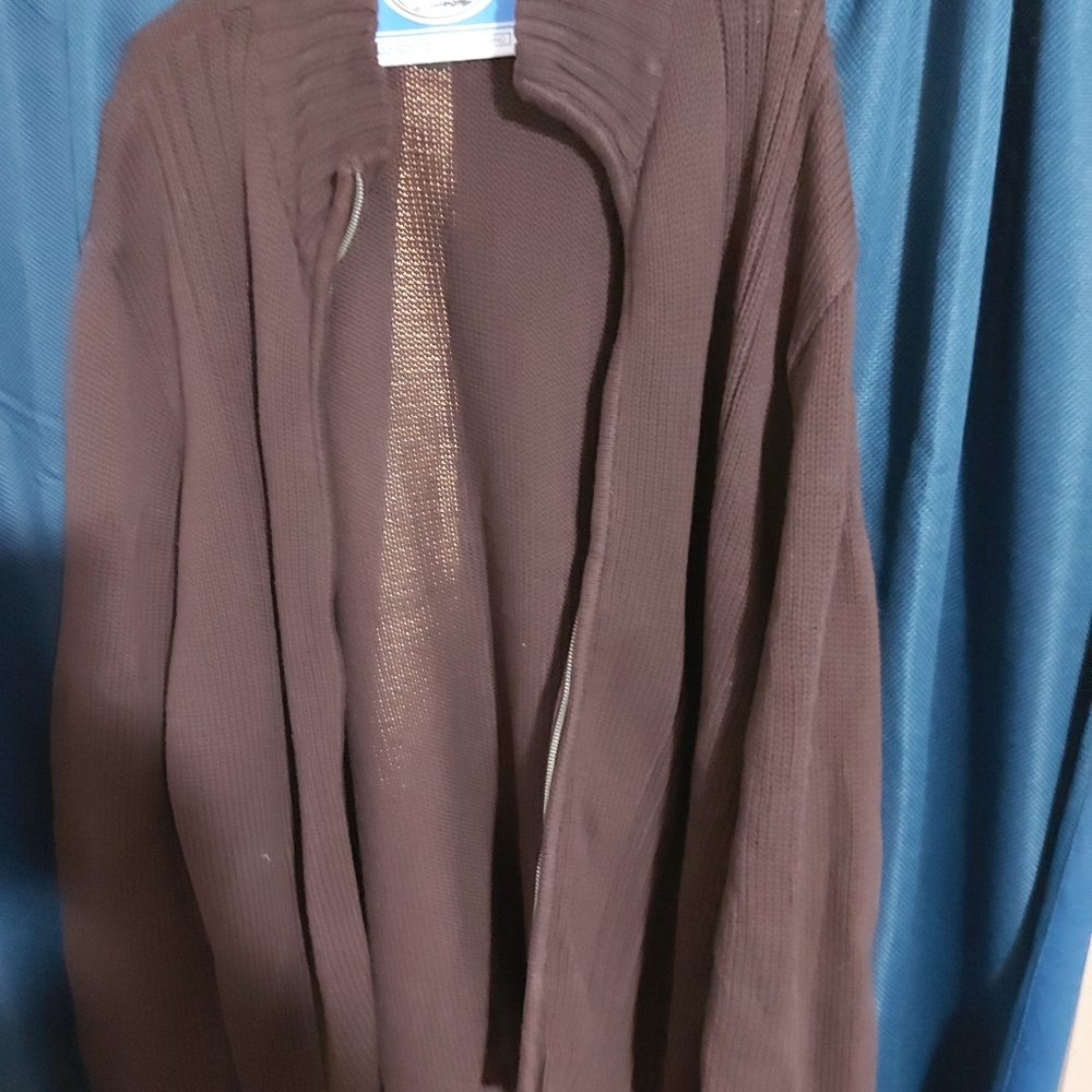 Sweater - Picture 3 of 3